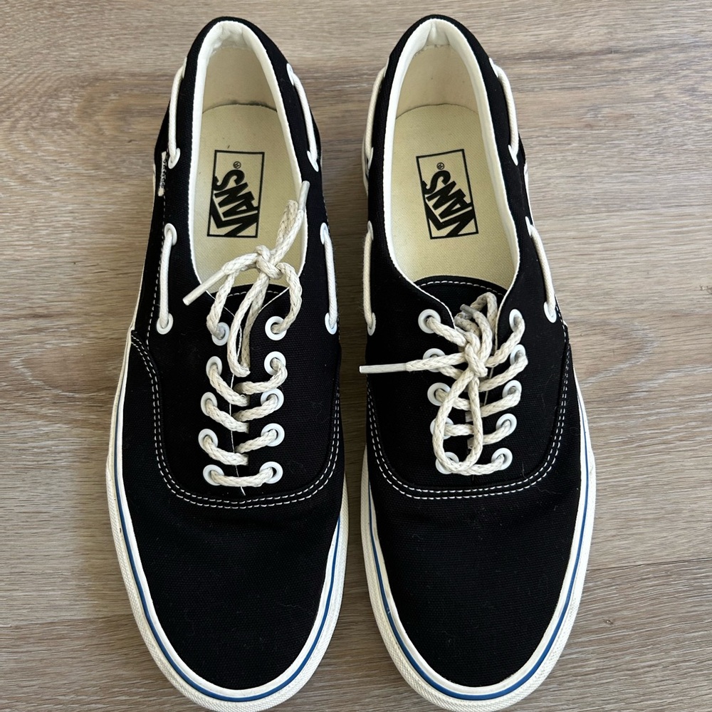 Vans Men's Black/White Canvas Sneakers, boat shoes.